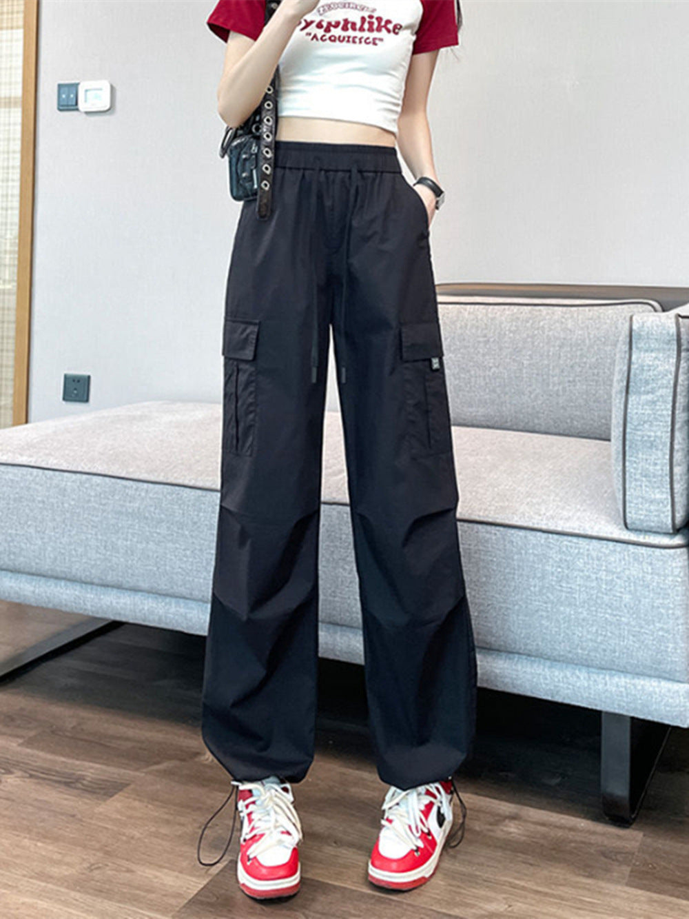 Women’s Relaxed Cargo Trousers | High-Waisted Drawstring Pants with Pockets